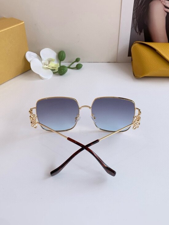 ✅NWT Authentic Loewe Sunglasses main image 6